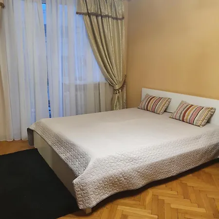Затишна Квартира В Центрі Міста Lutsk Exterior photo